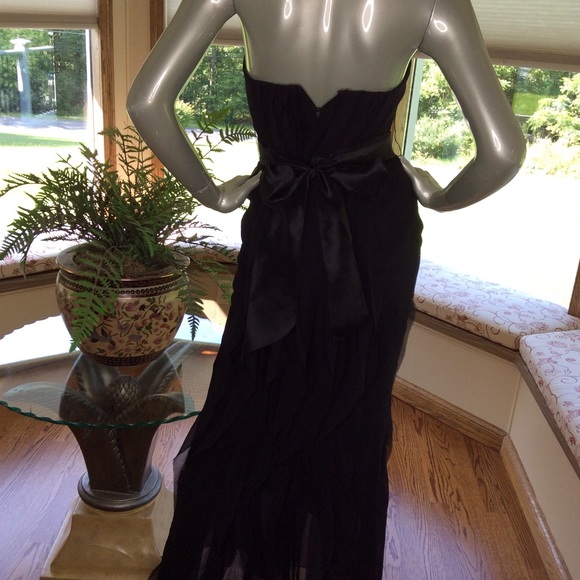 White by Vera Wang ruffle strapless gown size 0 - Picture 5 of 7